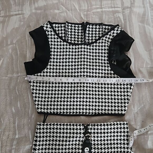 Guess Women's Houndstooth 2 Piece Matching Top & Midi Skirt Medium Black & White - Picture 6 of 16